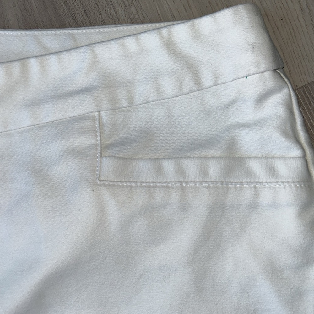 Chico’s Cotton Crop Ankle Pants 1.5/10 White Classic Summer Casual Beach - Picture 3 of 14